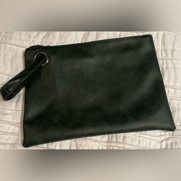 Handbags - 🍍 3 for $15🍍 Leather Clutch nwot